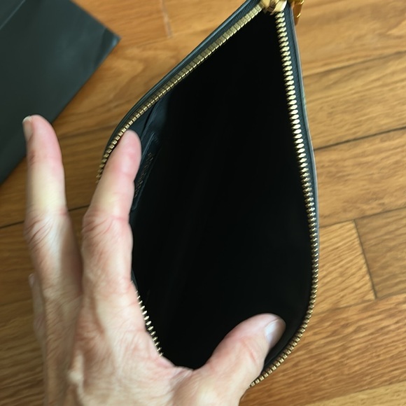 Versace-NWT Black Multicolor Heart print Medusa clutch/crossbody - Picture 9 of 9